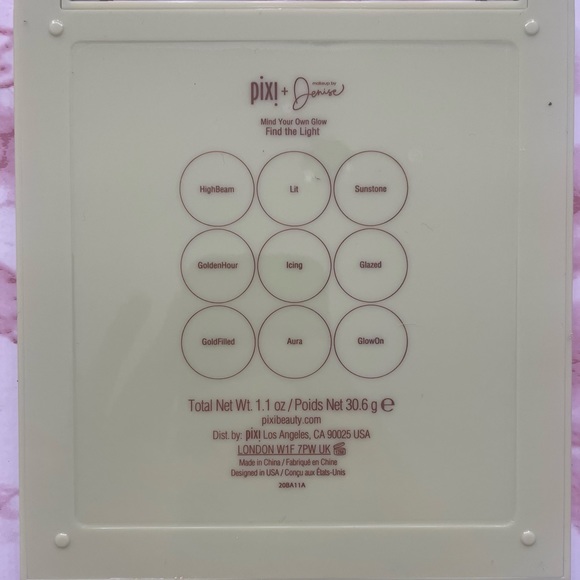 PIXI X MAKEUP BY DENISE MIND YOUR OWN GLOW PALETTE - Picture 2 of 4